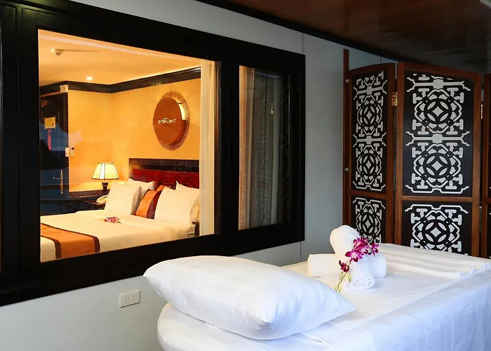 Summer Light Legend Cruise Hạ Long